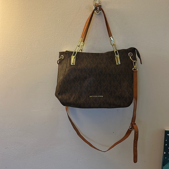 Michael Kors Handbags - Michael Kors Purse